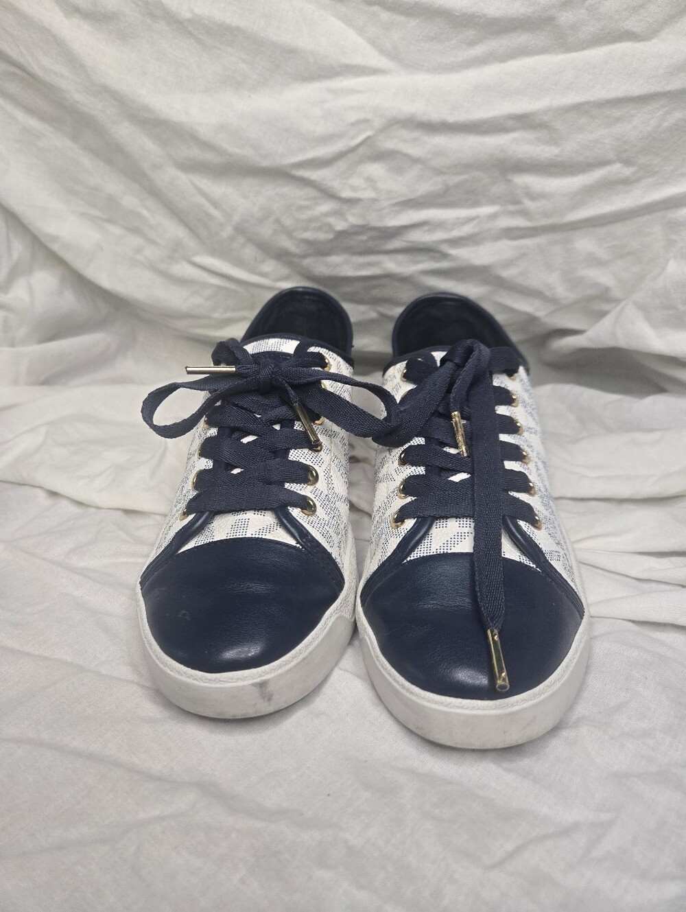 Michael Kors MK Logo Low Top Lace-Up Sneakers Navy White Womens 8.5 Gold Preppy